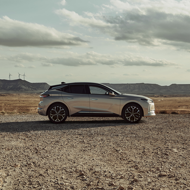 DS 4 HYBRIDS
